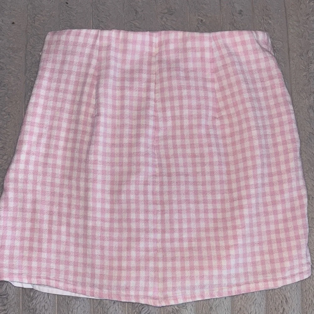 Hollister  Ultra High Rise Pink Gingham Tie-Front Women's Skirt Size M🌸 - Picture 4 of 4